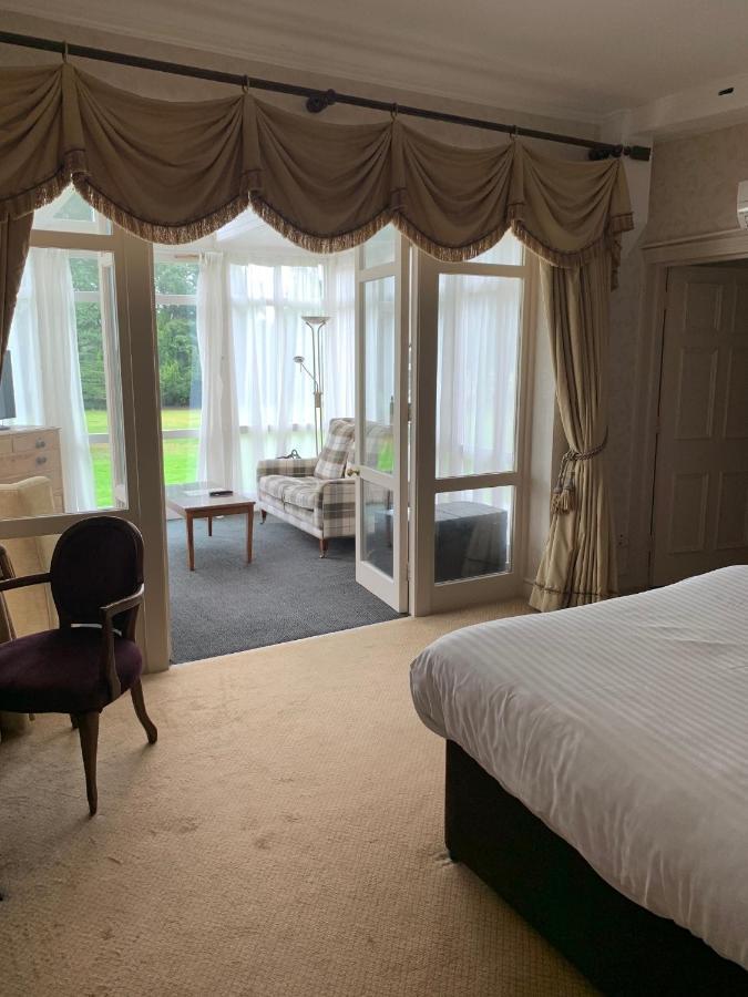 Flitwick Manor Hotel Exterior foto